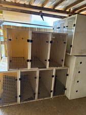Stackable Plastic proffecional Dog carry cages 4 sections carry 14 large dogs
