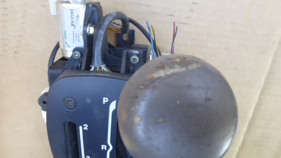 1998 - 2003 捷豹 XJ8 XK8 自动变速器选择器组件 原始设备制造商 — 第 2/4 张图片