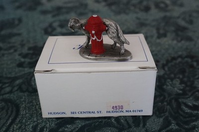 HUDSON PEWTER VILLAGERS # 4930 DOG SNIFFING FIRE HYDRANT