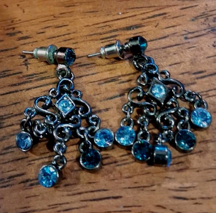 Victorian Blue Faceted Crystal Art Nouveau Silver Scroll Chandelier Earrings - Image 2 of 3