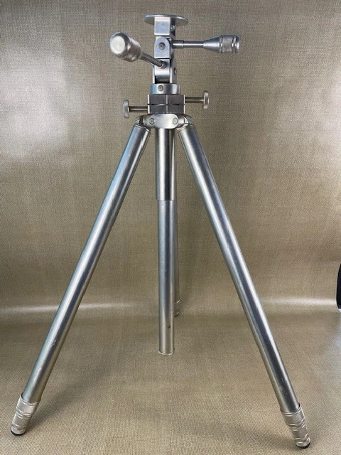 Trípode profesional de aluminio Tiltall #4602 Foto 2 de 4