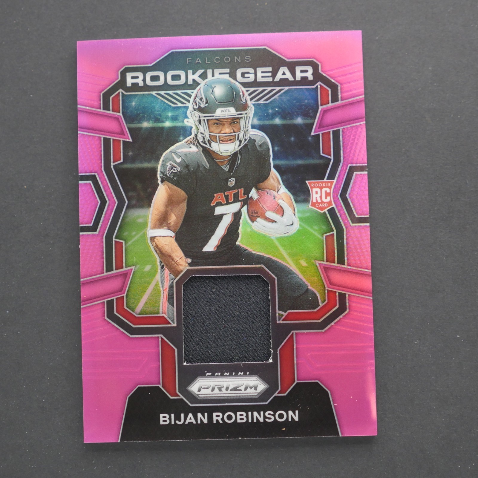 2023 Panini Prizm - Rookie Gear Bijan Robinson #RG-BR Pink Prizm (MEM, RC)