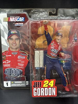 2004 McFarlane Figure JEFF GORDON #24 ACTION NASCAR RACING with a HAT du-pont 