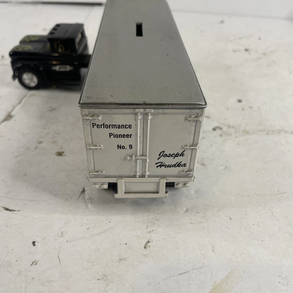 Remolque tractor Mr Gasket 1993 Bank de ERTL Co #B020 Foto 3 de 4