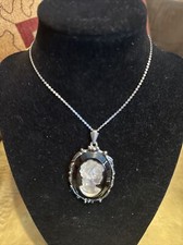 Vintage Necklace Cameo With Sterling Chain 18 , Excellent Condition