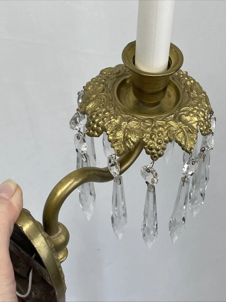 PAR RESTAURADOS Apliques de Pared de Cristal Antiguo De Colección Victoriano Art Deco Latón Ornamentado Foto 3 de 4