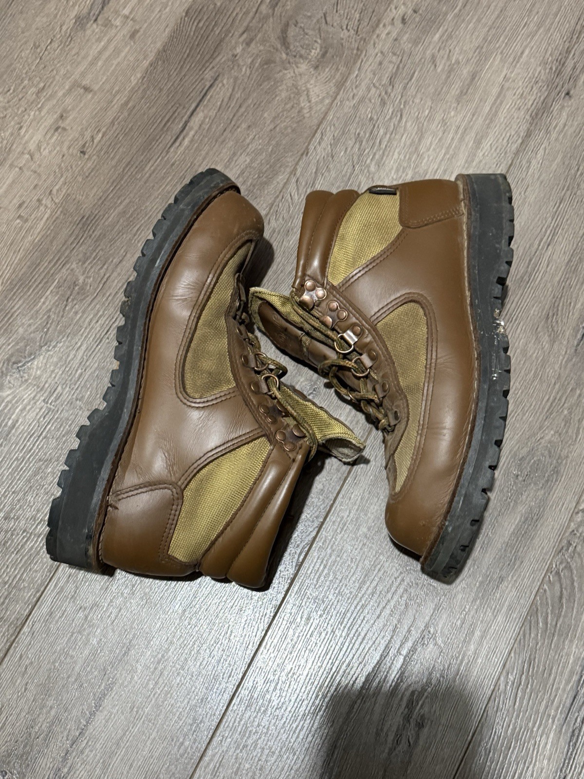 DANNER FEATHER LIGHT 8.5 - image 1