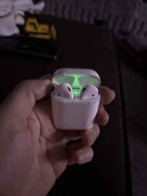 Apple AirPods 1st Generation In-Ear Headsets with Charging Case - White