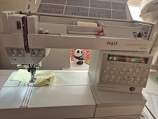 Pfaff Creative 1473 CD sewing machine with creative designer attachments 