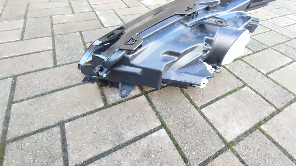 LEXUS NX 14-17 RIGHT SIDE LED HEADLIGHT - Bild 4 von 4