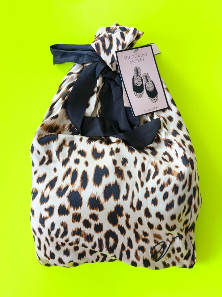 Victoria's Secret 豹纹动物印花缎面家居拖鞋 M 码 (7-8) — 第 2/3 张图片