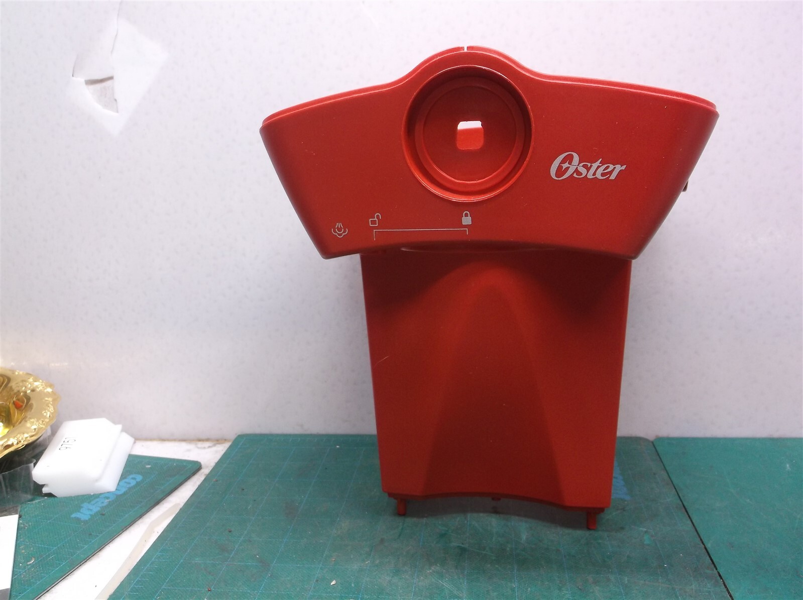 main housing from a OSTER BVSTEM4188 RED STEAM ESPRESSO CAPPUCCINO MAKER