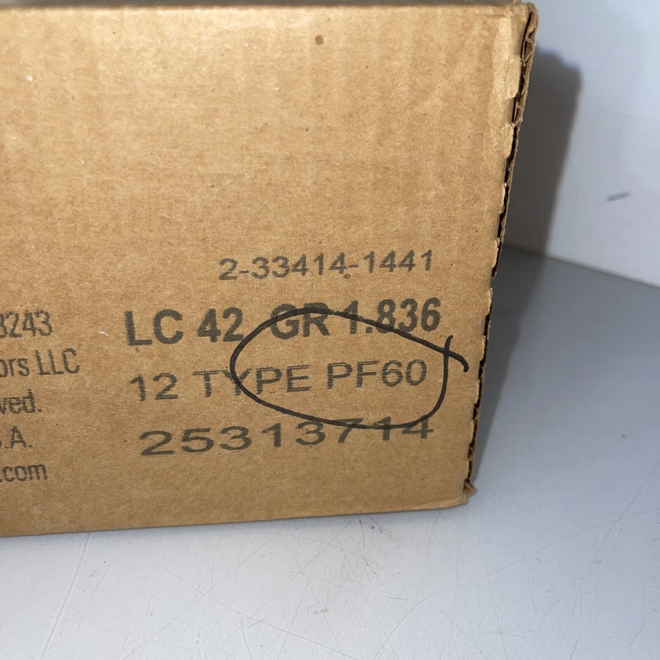 Lote de 12 filtros de aceite de motor originales AC Delco PF60 / GM 25313714 pieza GM Foto 2 de 4