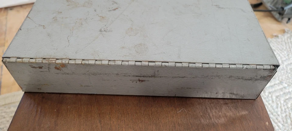 Vintage 1966 Readers Digest First Aid Kit in Metal Box - Image 3 of 4