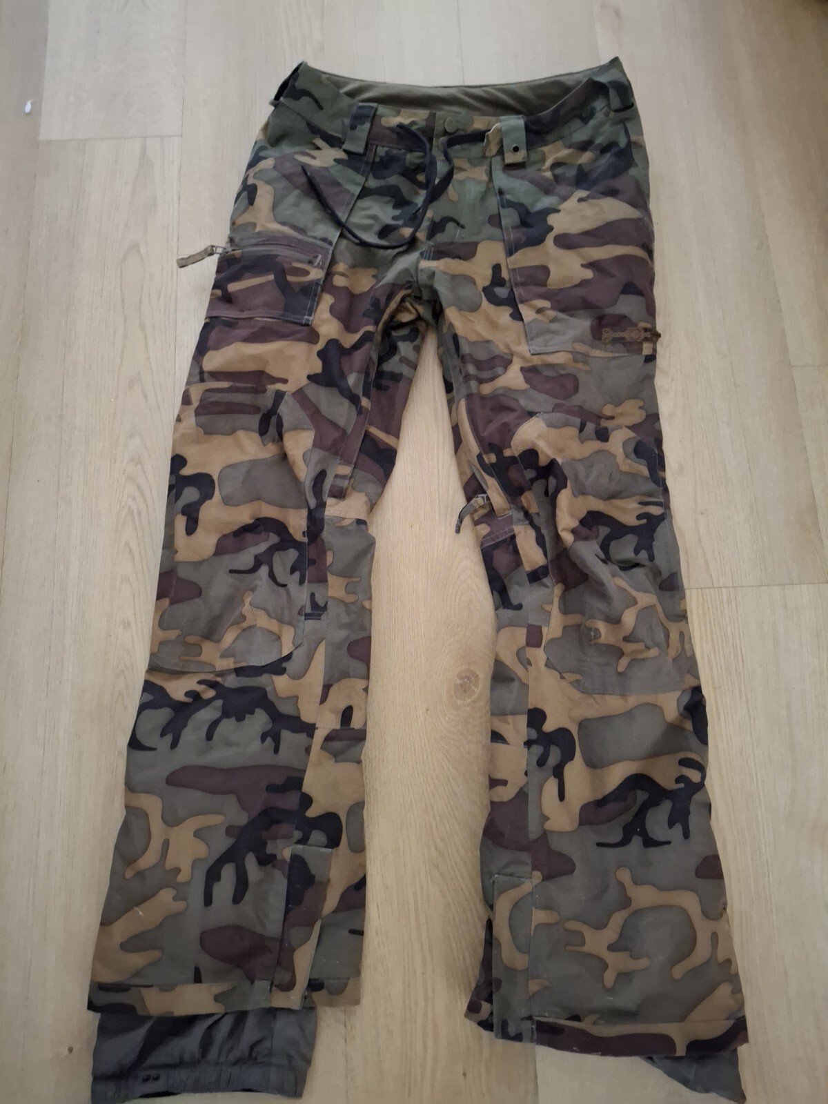 *RARE* Burton Dry Ride Camo Ski Pants Mens Size Medium