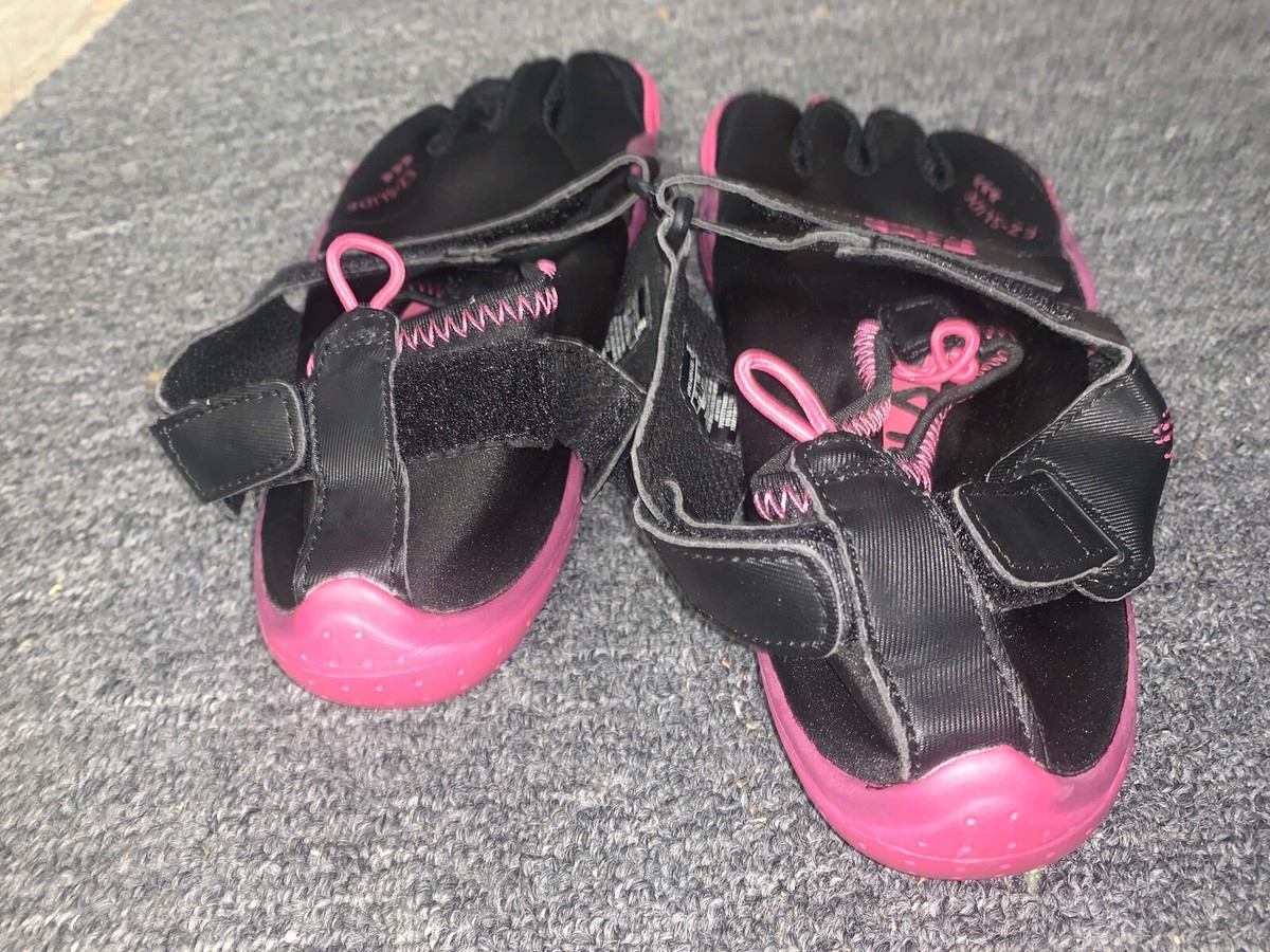 Fila Skele-toes EZ Slide Barefoot Running Shoes Size 10 Black Pink