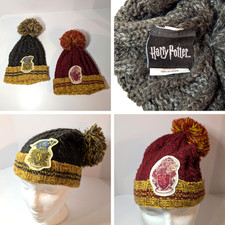 Harry Potter Hufflepuff  Gryffindor Heathered Pom Beanie Hat w Crest, Set of 2