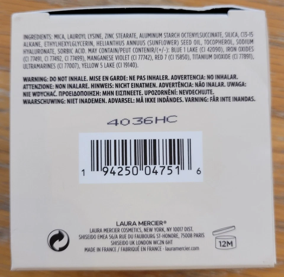 Laura Mercier Translucent Honey Loose Setting Powder Ultra-Blur 0.7 oz - Image 4 of 4