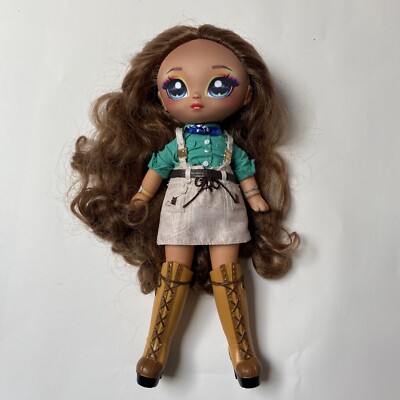 na na na surprise doll Amelia UK