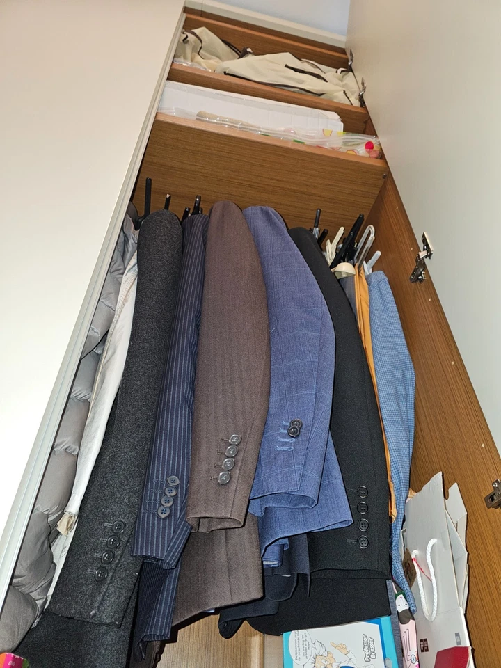 Armadio bianco moderno camera da letto alto - Immagine 2 di 4