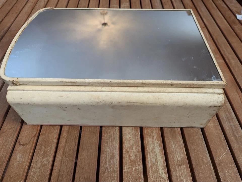 Винтажный круглый белый металлический зеркальный медицинский шкаф в стиле ар-деко с 3 полками 16 x 14 AN - Изображение 4 из 4