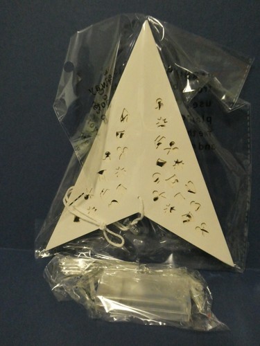 NEW,UNUSED MSQC 2024 JENNY'S COUNTDOWN CHRISTMAS SET OF 2 PAPER STARS W/LIGHTS - Picture 8 of 8