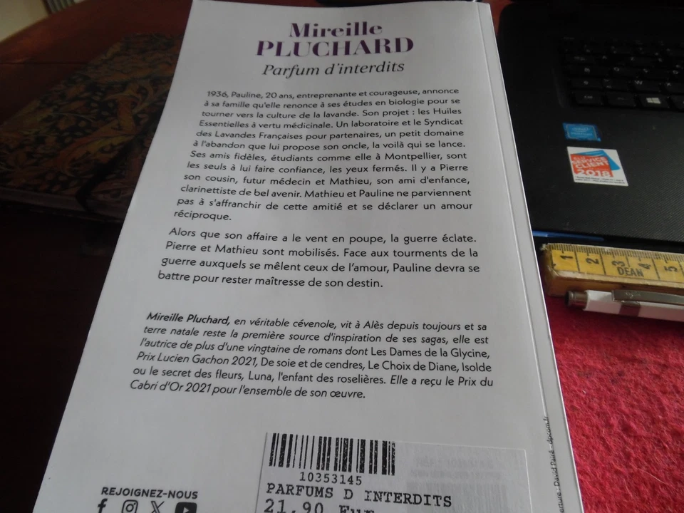 livre : parfum d'interdits de Mireille PLUCHARD de 2025 - Photo 2/3