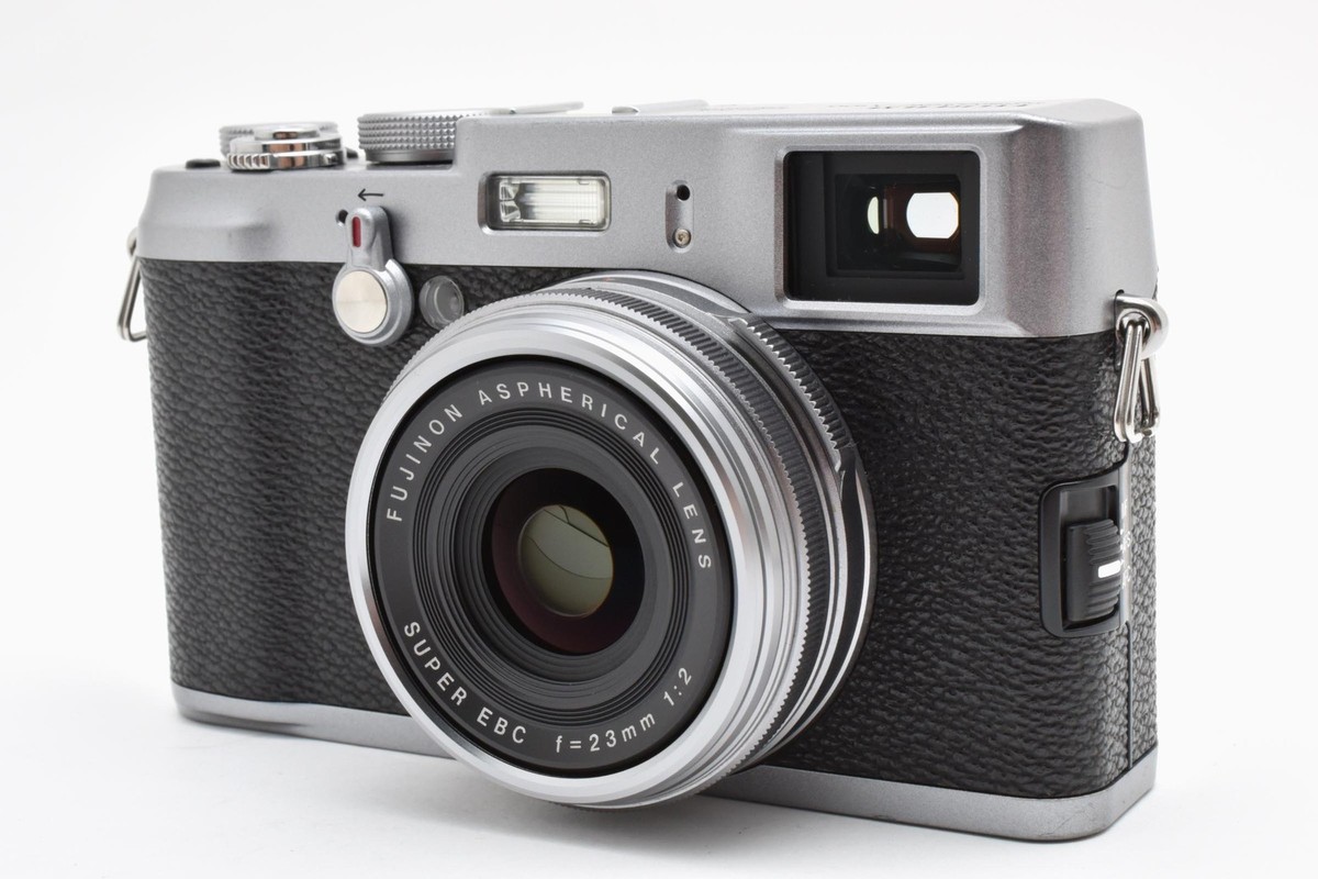 MINT+] Fuji Fujifilm X100 12.3MP Digital Camera Silver X Series