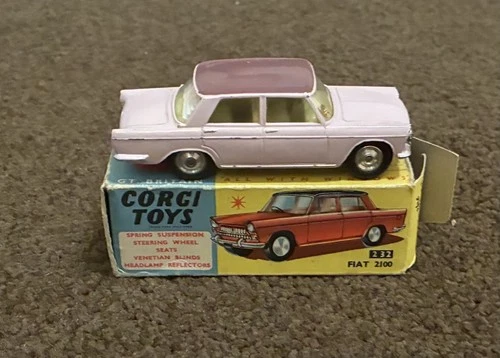 VINTAGE CORGI TOYS 232 FIAT 2100. VERY GOOD  WITH ORIGINAL BOX (1 missing flap).