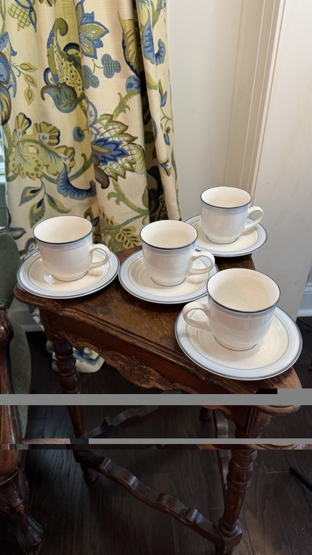 Johann Haviland BLUE BOUQUET 6.5” Saucers & Cups CROWNING FASHION Set of 4