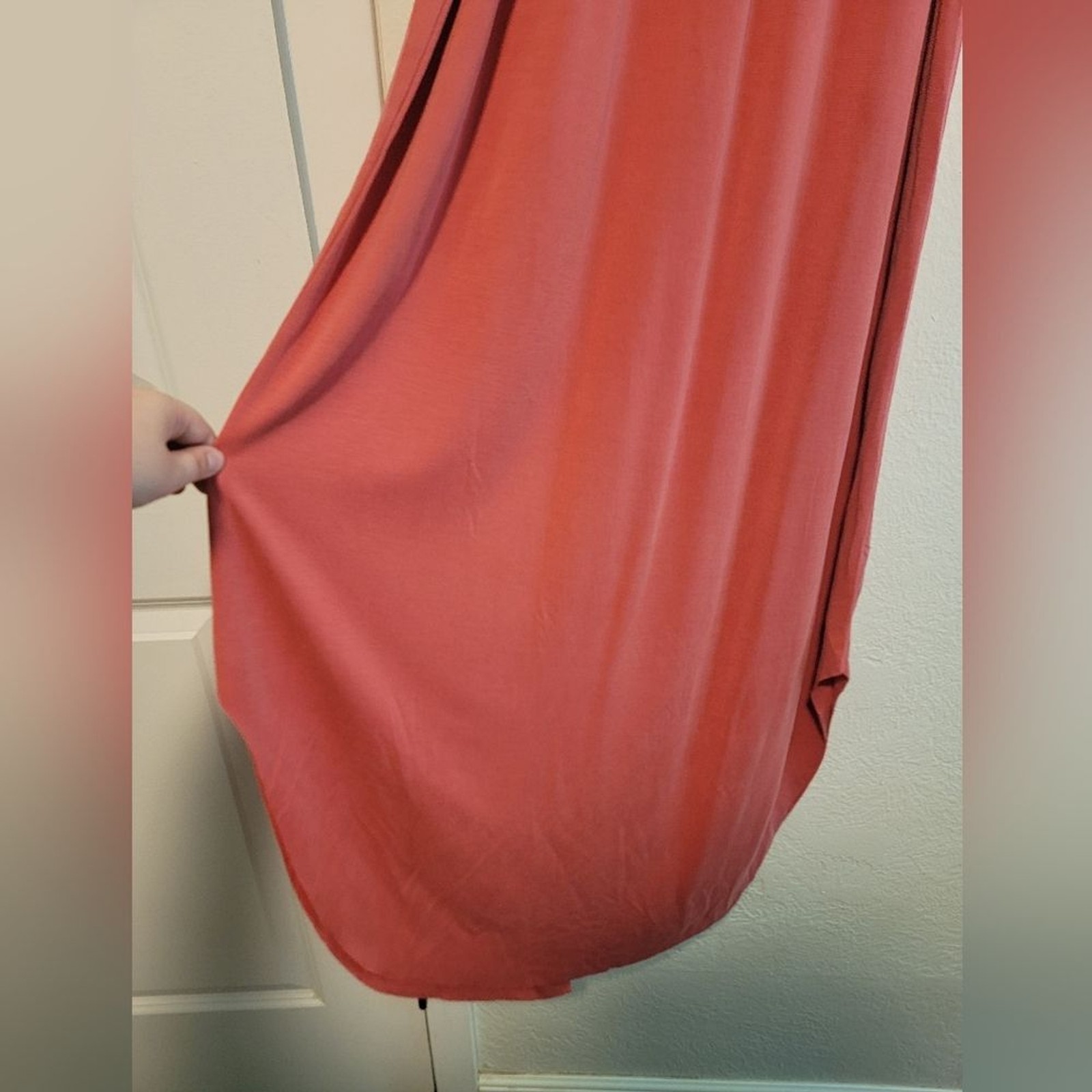 Double Zero Curved Hem Sleevless Soft Basic Dress… - image 3