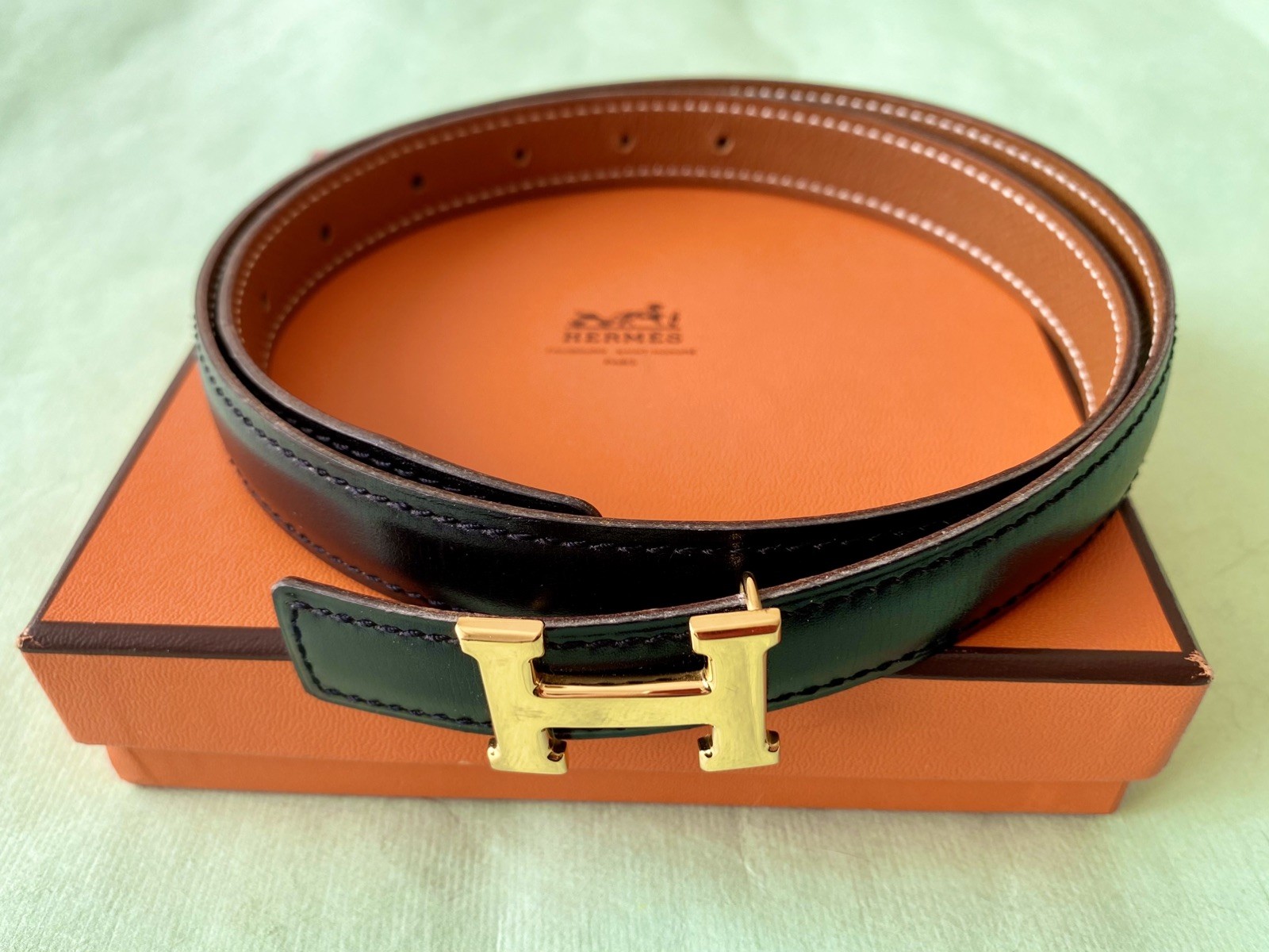 Hermès Paris H Constance Black Leather Belt Gold Plated Buckle Size 75 & Box