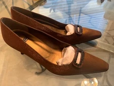 Stuart Weitzman Cooper Satin Pumps Shies New