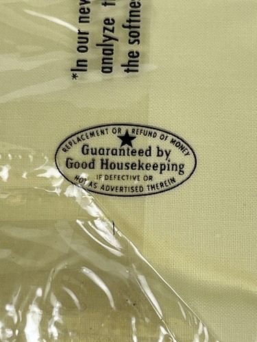2 Pillowcases Yellow New In Pack Springcale Combed Percale Springmaid Cotton VTG - Picture 6 of 6