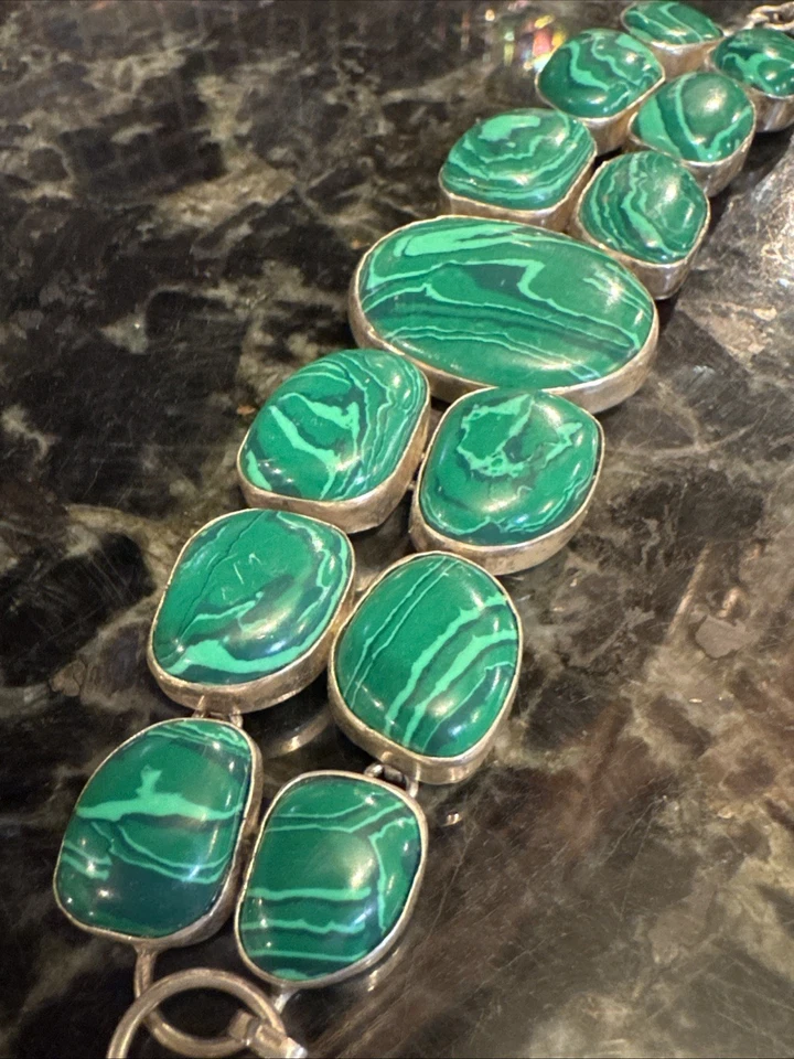 Vntg 925 Sterling Silver Toggle Bracelet 7”-8" Malachite Resin Southwest NICE - Image 2 of 4