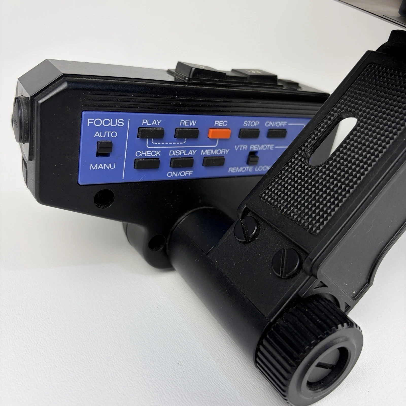 Vintage JVC Newvicon GX-N70U Color Video Camera 1984 TV Zoom 9.8-80mm F1.4 - product detail image 8