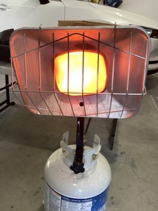 COLEMAN POWERMATE 45,000 BTU Commercial PROPANE Radiant HEATER Tested