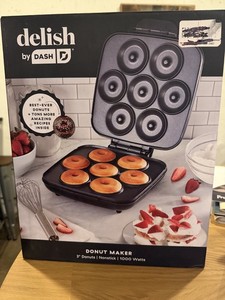 Delish by Dash Donut Maker  3" Donuts with Delish Recipes - Black - New in Box