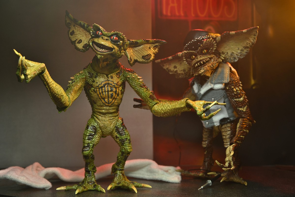 【ステッカー付】希少GREMLINS×GREMLINS×MORTAR 2体セット Amazon.com: NECA Gremlins 2 Demolition Gremlins Ultimate 7IN