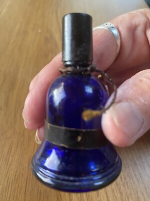 Kleine blaue Flasche Avon
