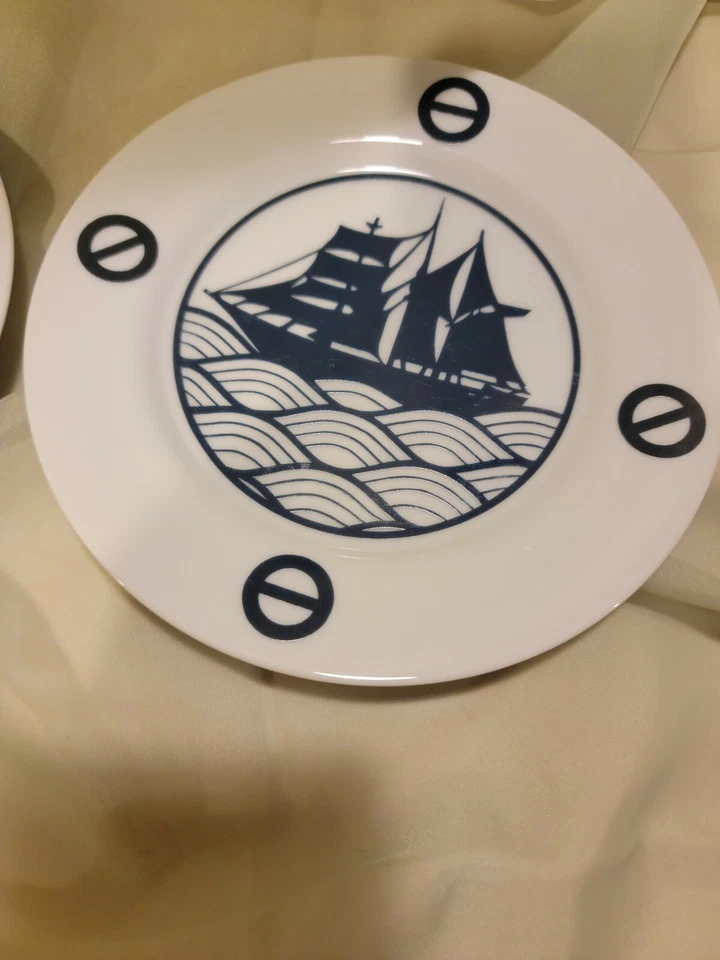 Juego de 2 Platos de Ensalada Náuticos de Porcelana Blanca Azul Marino Envíos Esenciales Japón Foto 3 de 4