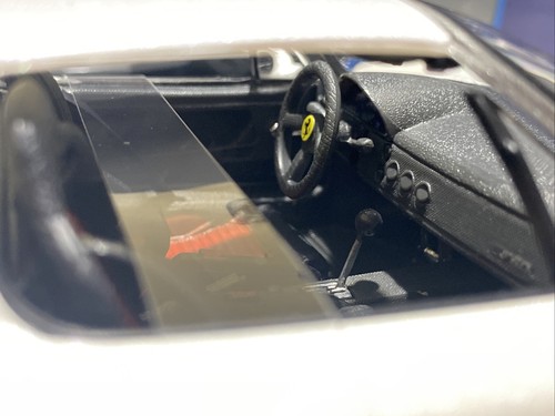 Ferrari F50 - white- 1/18 Scale Maisto Special Edition Die cast - New In The Box - Picture 6 of 6