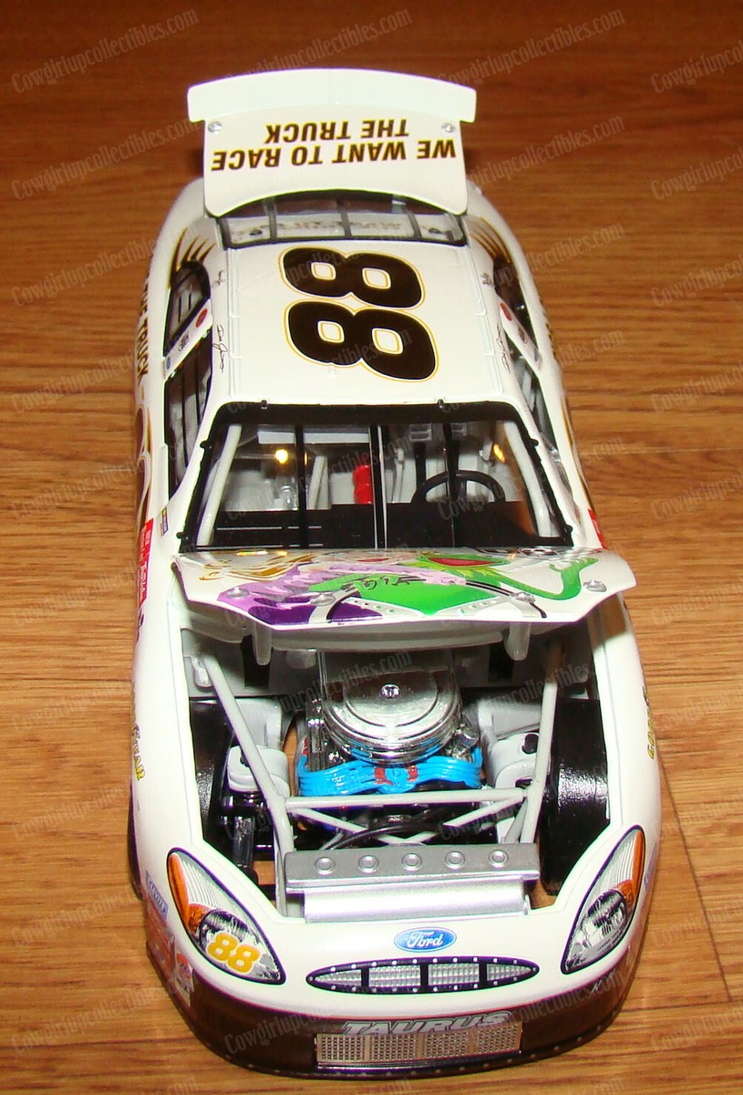 Dale Jarrett LE #88 UPS / Muppets 25th Anniversary 2002 Taurus 1:24
