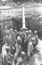 WW2 Picture Photo New Guinea 1943 US Army anti-aircraft M3 AA gun crew 1748