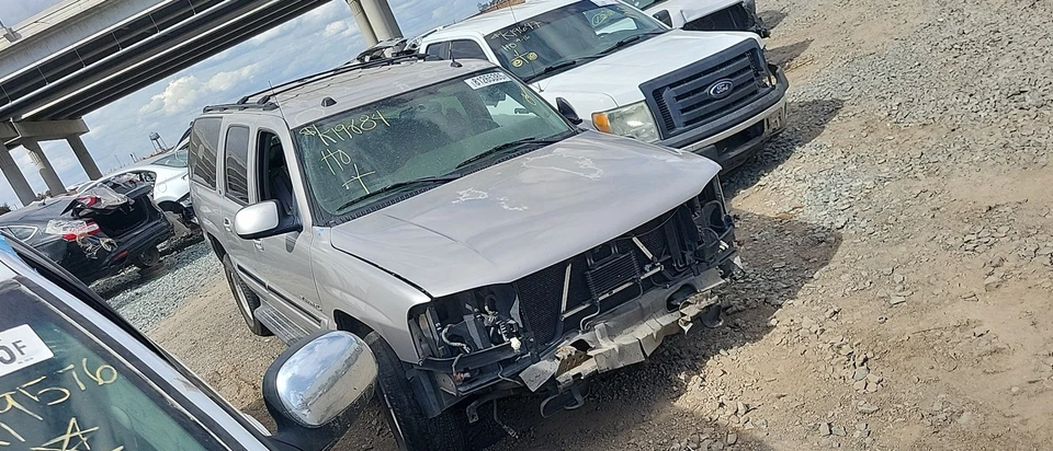 2005 GMC Yukon XL 1500 Automatic Transmission OEM 154K Miles - LKQ436071842 - Image 2 of 4
