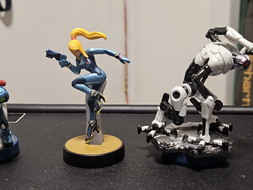 Metroid Dread Amiibos - Samus & EMMI E.M.M.I - ZERO SUIT Juego de 3 Excelente Estado Foto 4 de 4