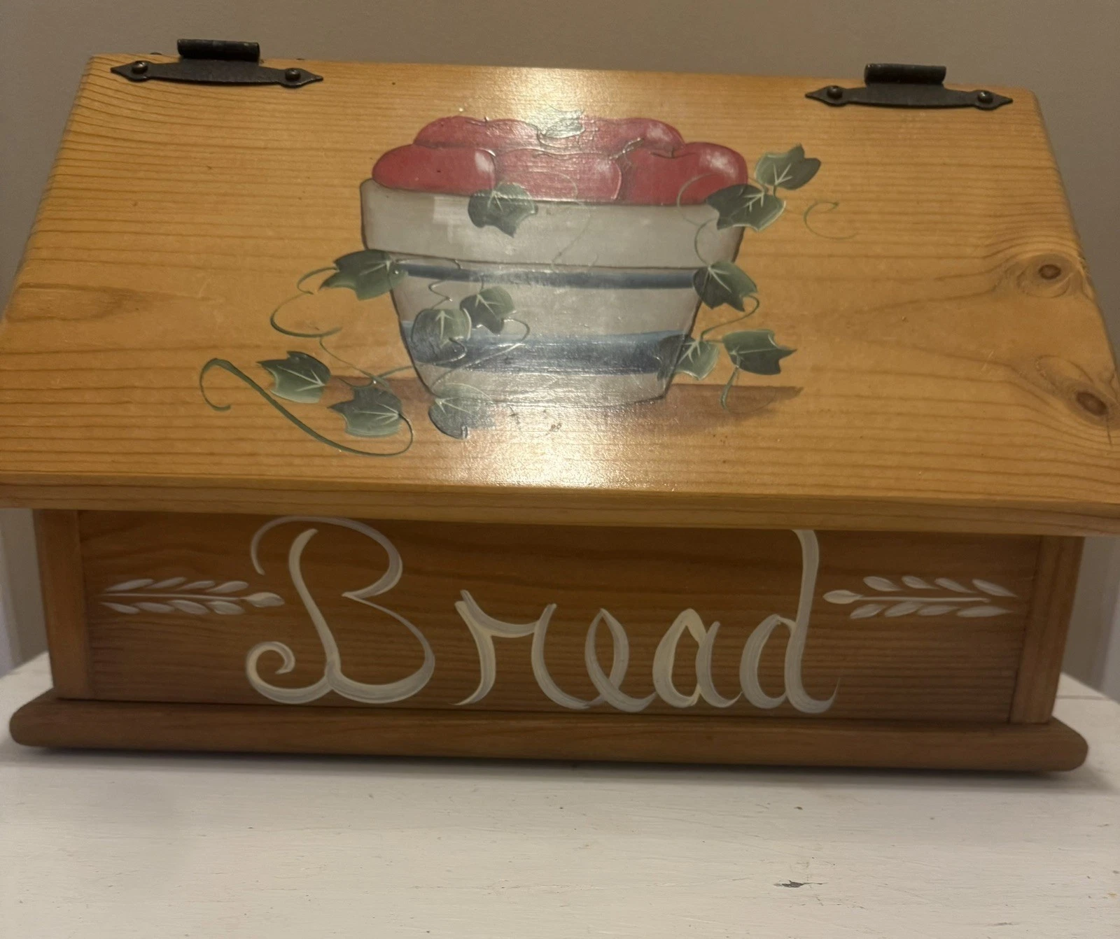 Vintage Wooden Bread Box Hand Painted Apples Farmhouse Cottage Decor 16x9x10.5