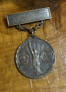 1918 US Treasury War Service Award Boy Scout Medal BSA Badge Teens Era Insignia