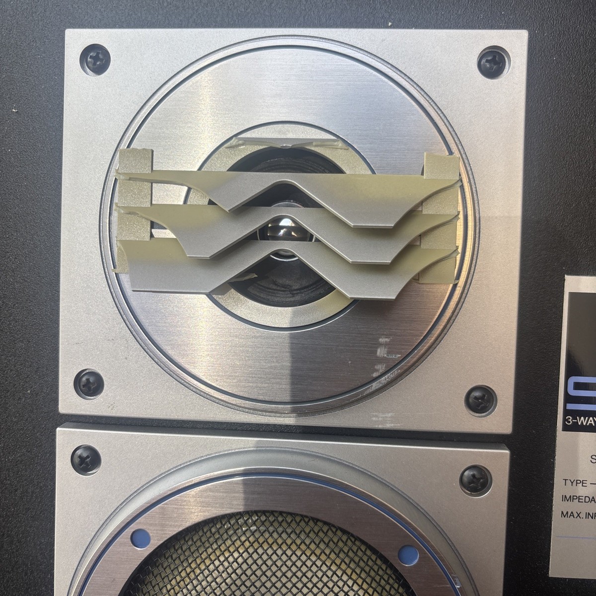 Sansui s-717 3-way Speaker 8 ohms air suspension 120watt w/ 9