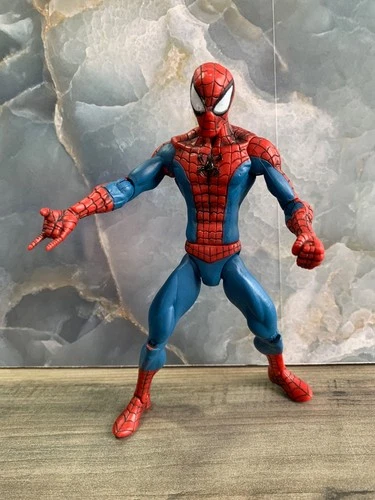 Diamond Select Toys -Marvel Select Spider-Man 7” Poseable Figure